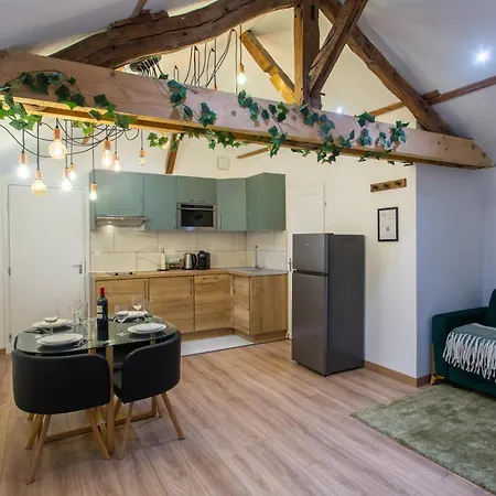 L'invention Poetique - T2 En Hyper Centre *