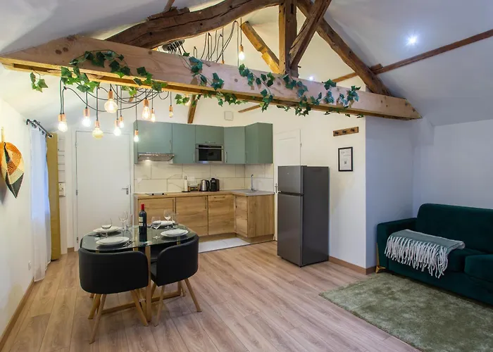 L'invention Poetique - T2 En Hyper Centre *